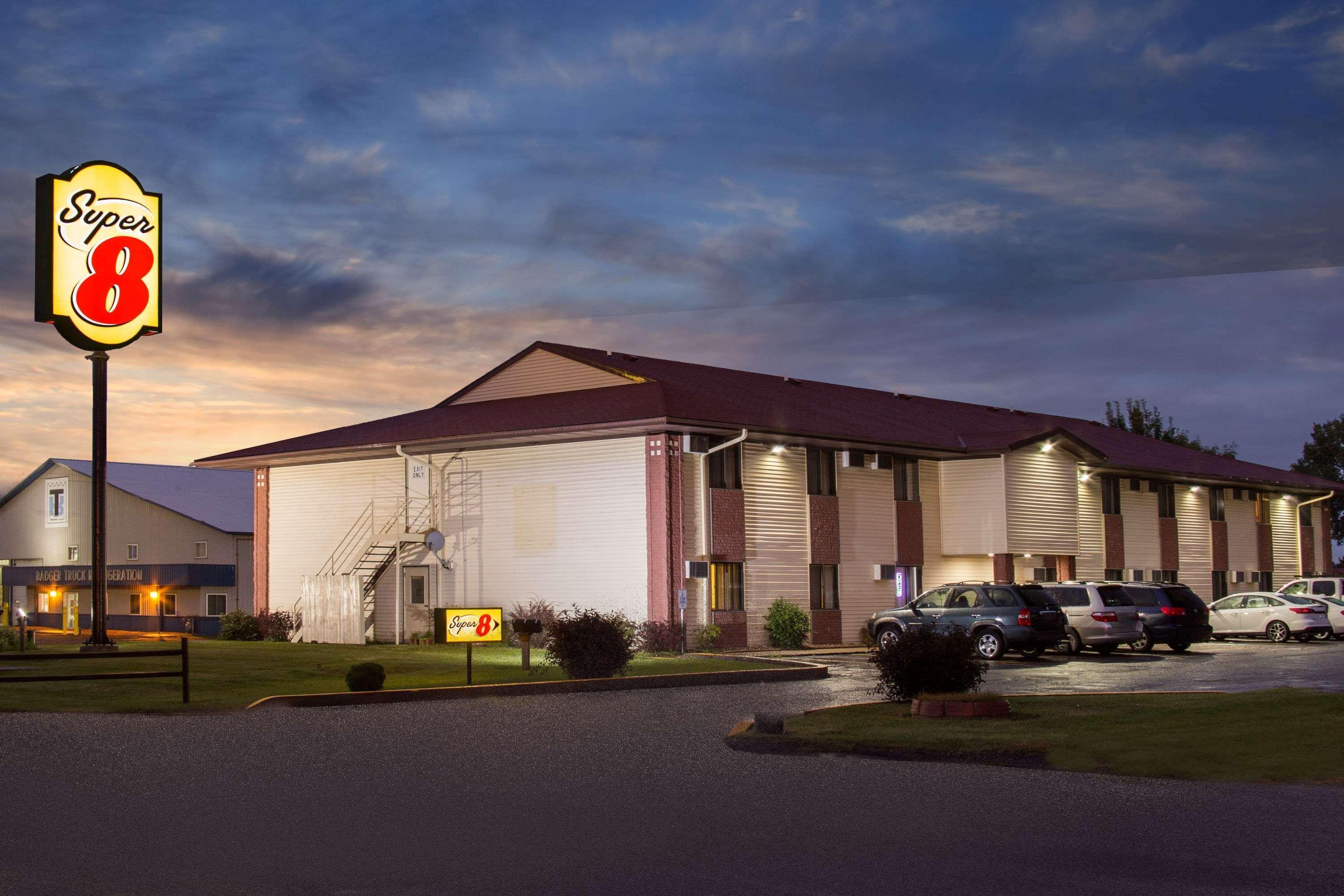 Motel Super 8 By Wyndham Eau Claire I-94 Exterior foto