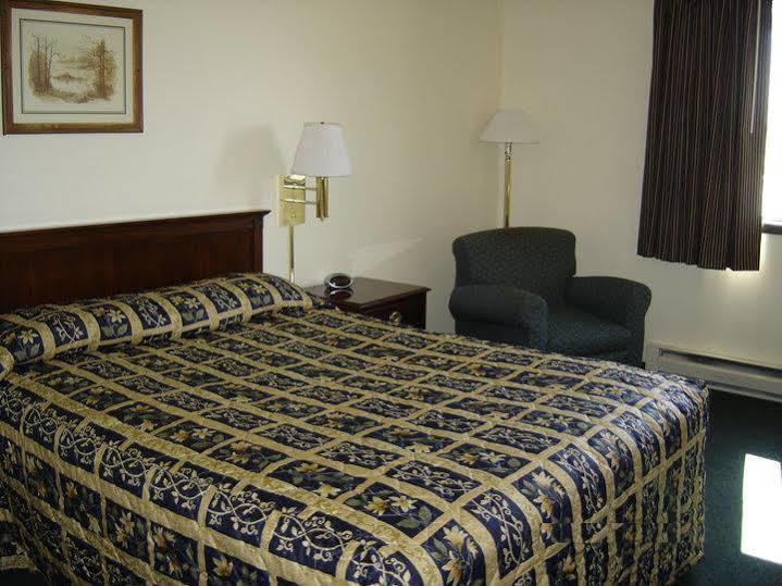 Motel Super 8 By Wyndham Eau Claire I-94 Exterior foto